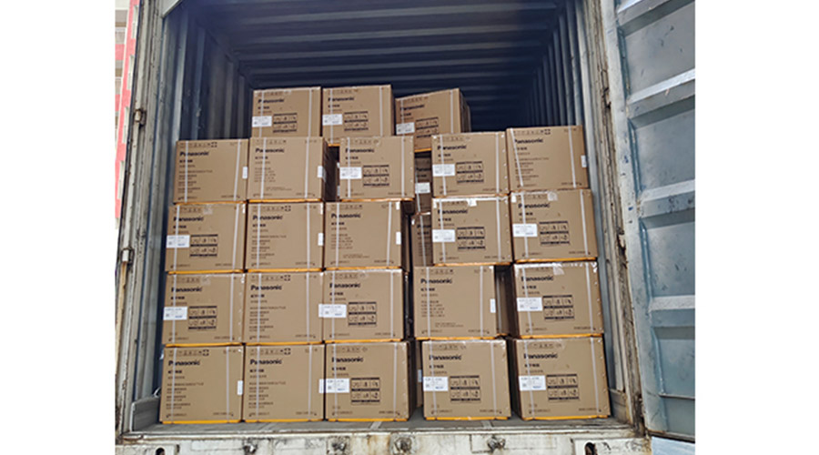 滿滿的貨物！國內知名品牌客戶全自動滾筒洗衣機裝柜發(fā)貨